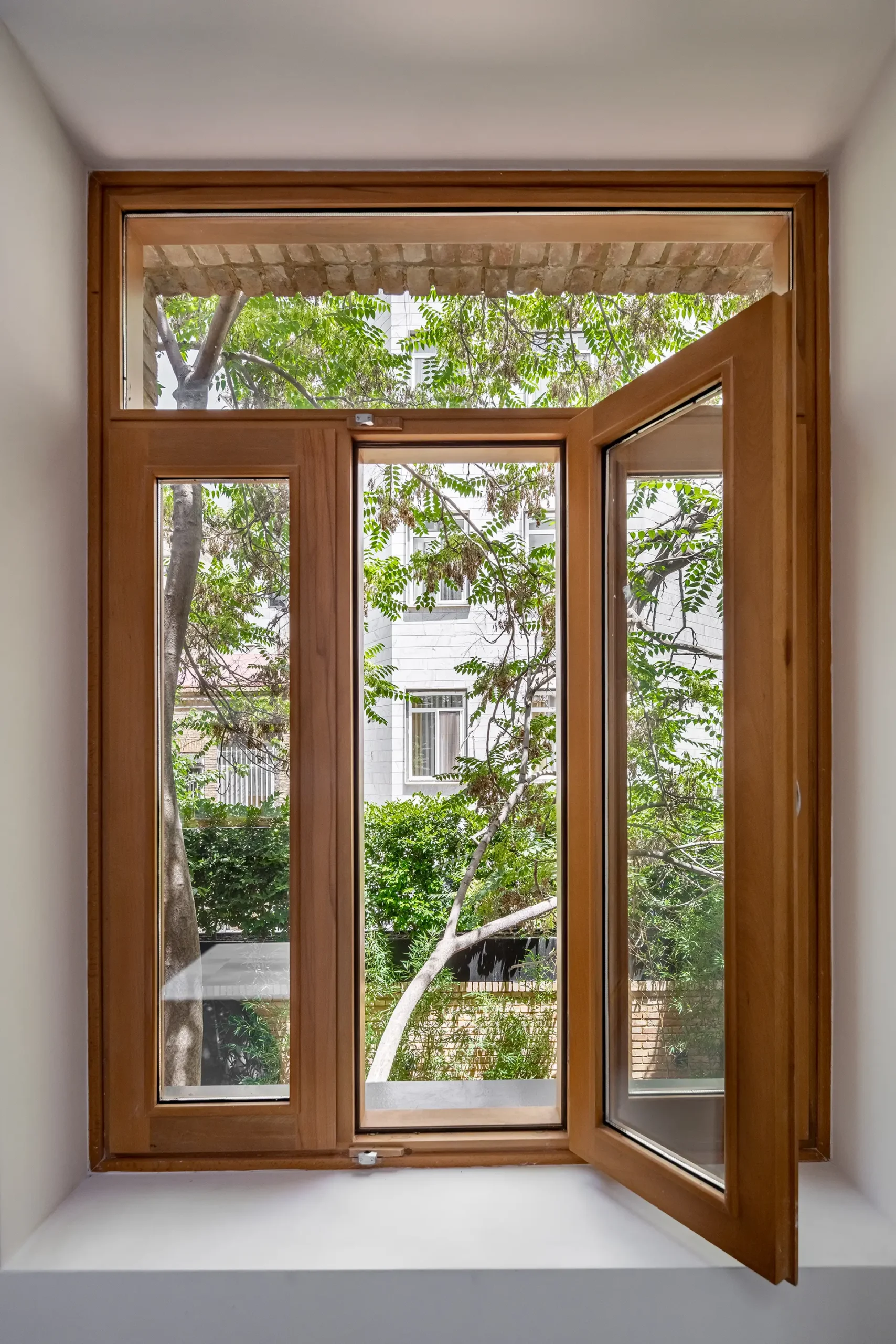 065A8067-HDR